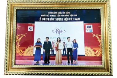 Giải thưởng người Việt Nam ưu tiên dùng hàng Việt Nam