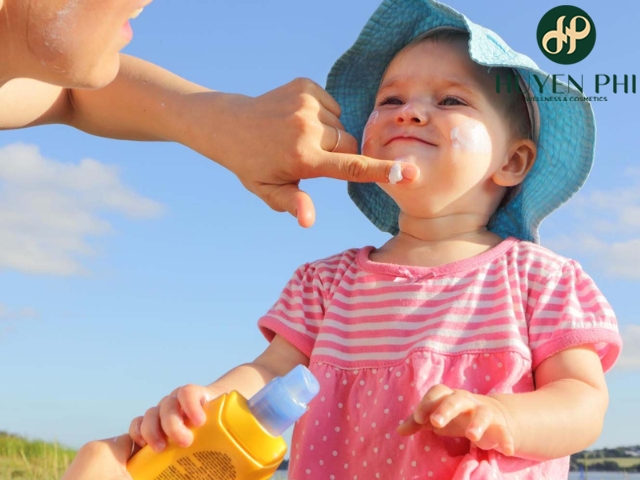 kem chống nắng bao nhiêu tuổi dùng được
