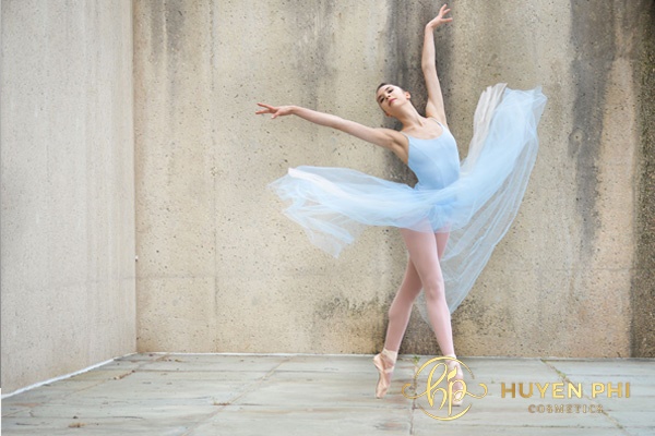 nhổ lông nách hay cạo tốt hơn