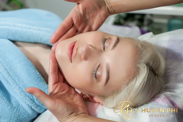 Massage cổ chống nhăn tối ưu