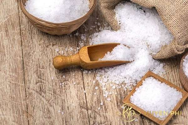 Muối và sữa chua chứa nhiều dưỡng chất chống lão hóa trên da an toàn