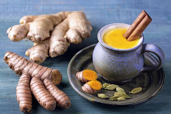 Gừng là nguyên liệu an toàn giúp các em đánh bay mùi cơ thể