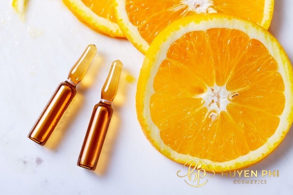 Sử dụng vitamin C rất tốt cho da dầu