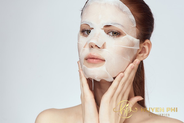 da khô nên đắp mặt nạ gì