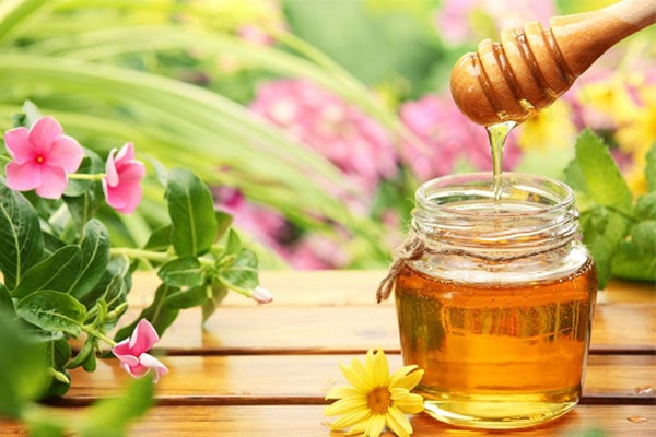 3 cách làm hồng nhũ hoa từ mật ong tại nhà chị em nên biết