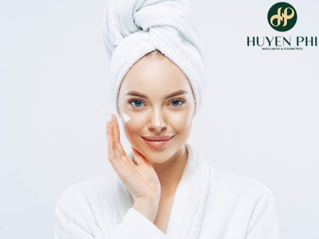 Dùng toner trước hay sau kem chống nắng?