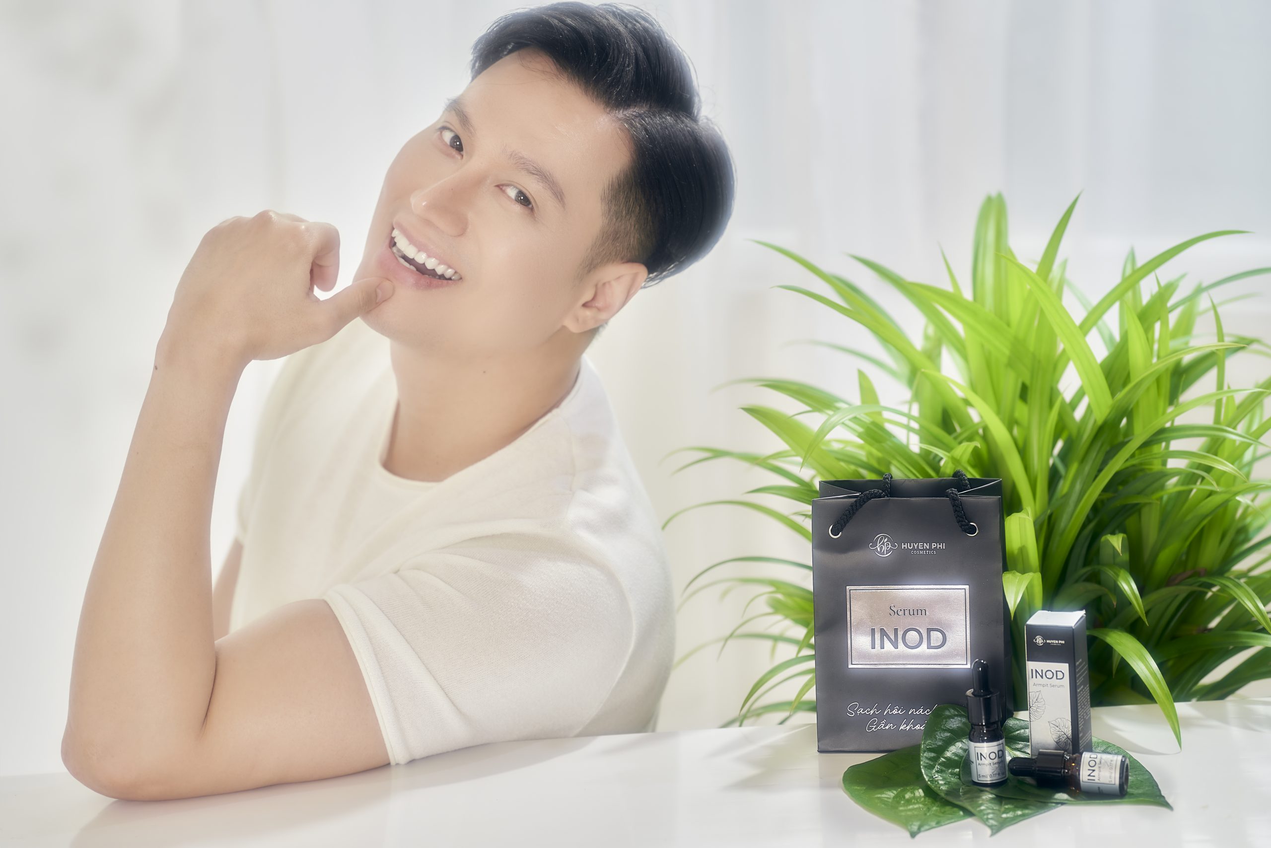 Tự ti vì “viêm cánh”, fangirl bất ngờ được diễn viên Việt Anh mách khéo cách này