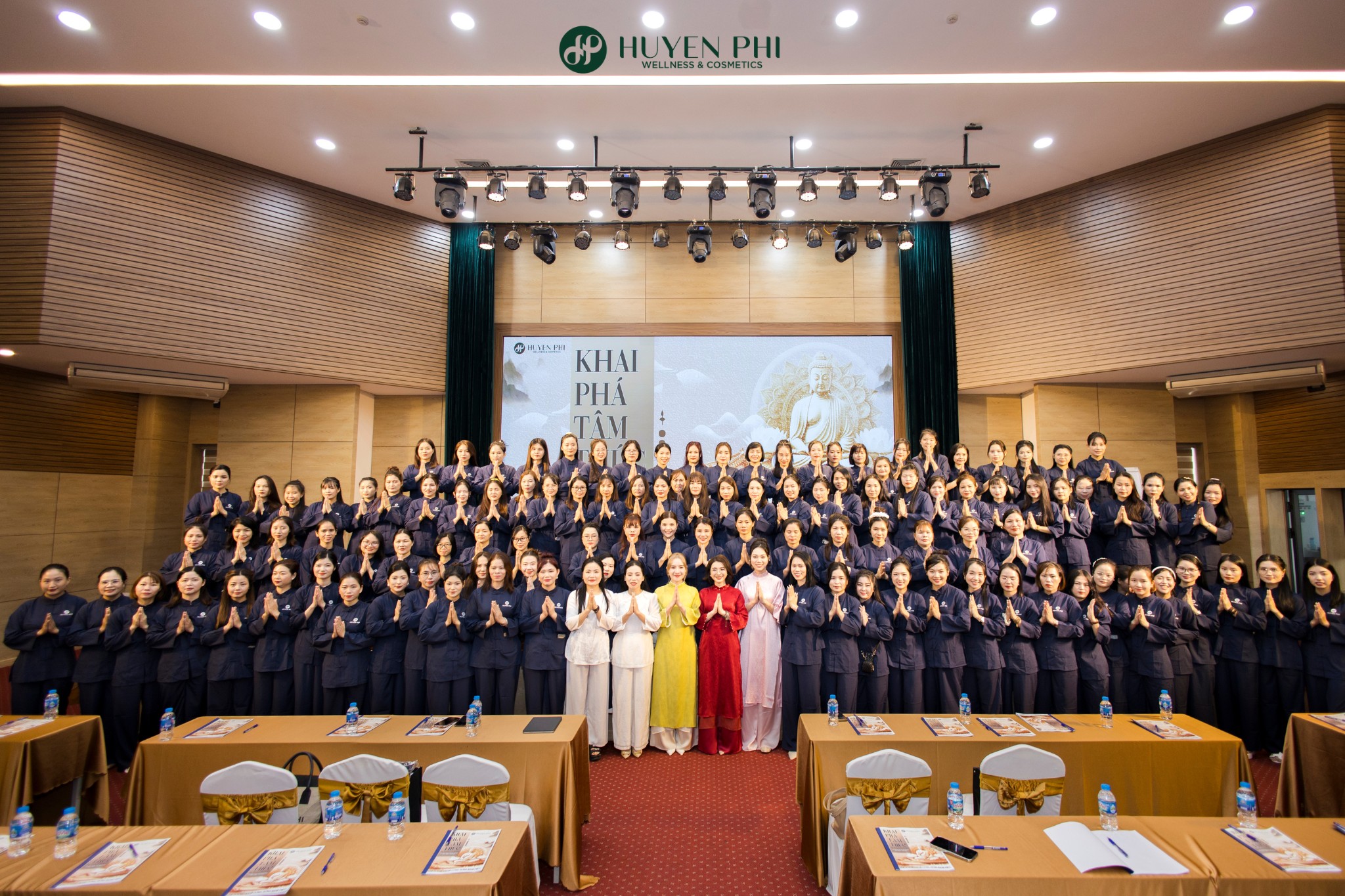 Khai phá tâm thức - Kinh doanh thành công, sống đời hạnh phúc cùng Huyền Phi Wellness & Cosmetics